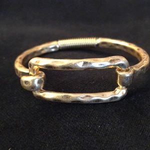 New Pomina gold tone bangle clasp bracelet